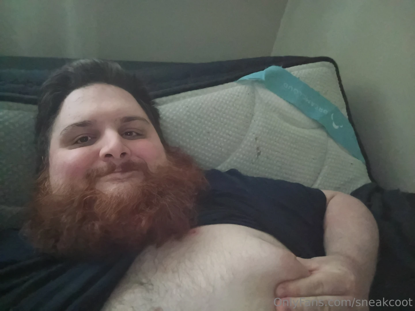 A shirtless squeeze this time 