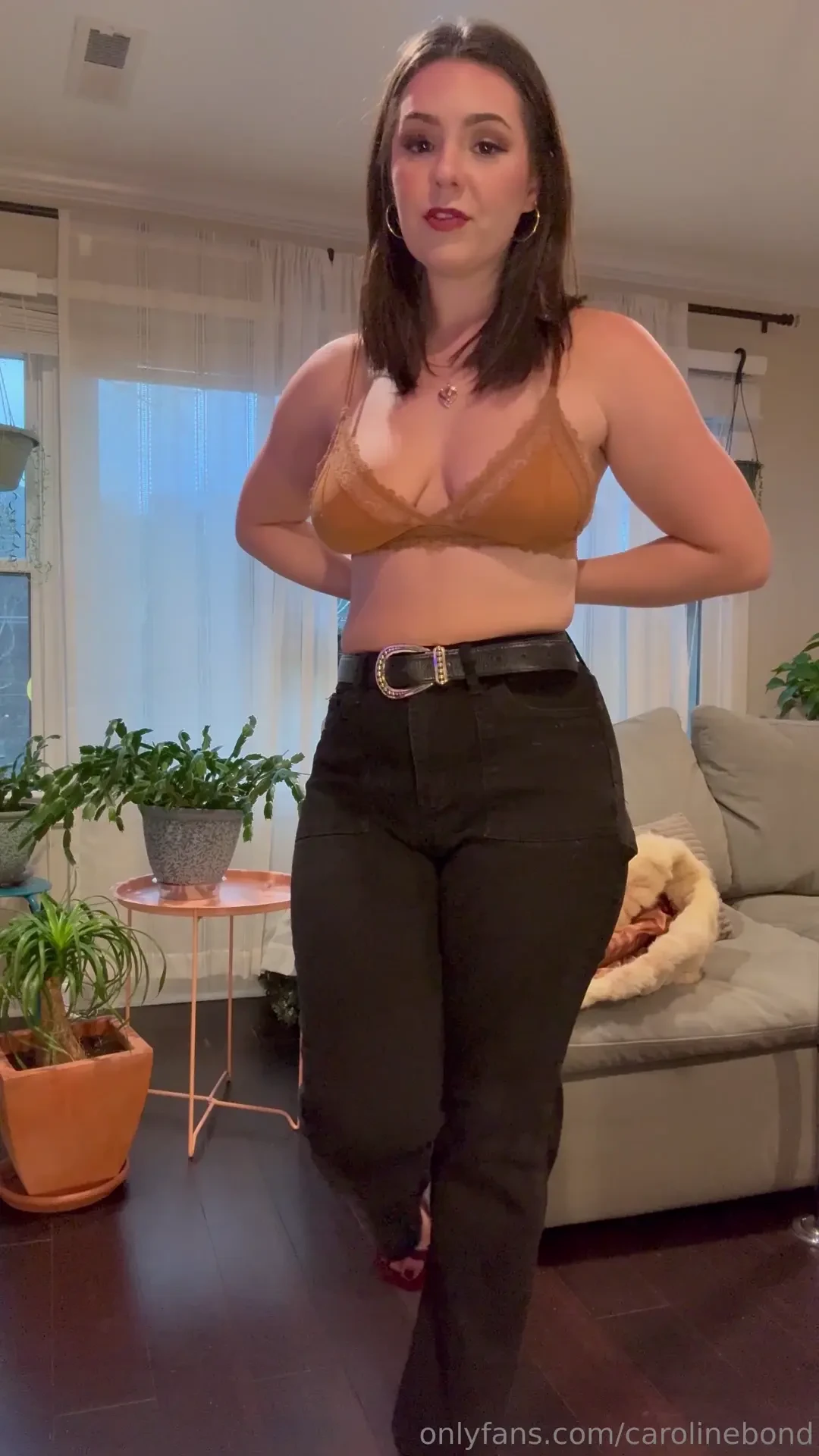 Such a tease - new to the page and you want the full video message me 