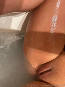 Rub-a -dub -dub jen s in the bathtub