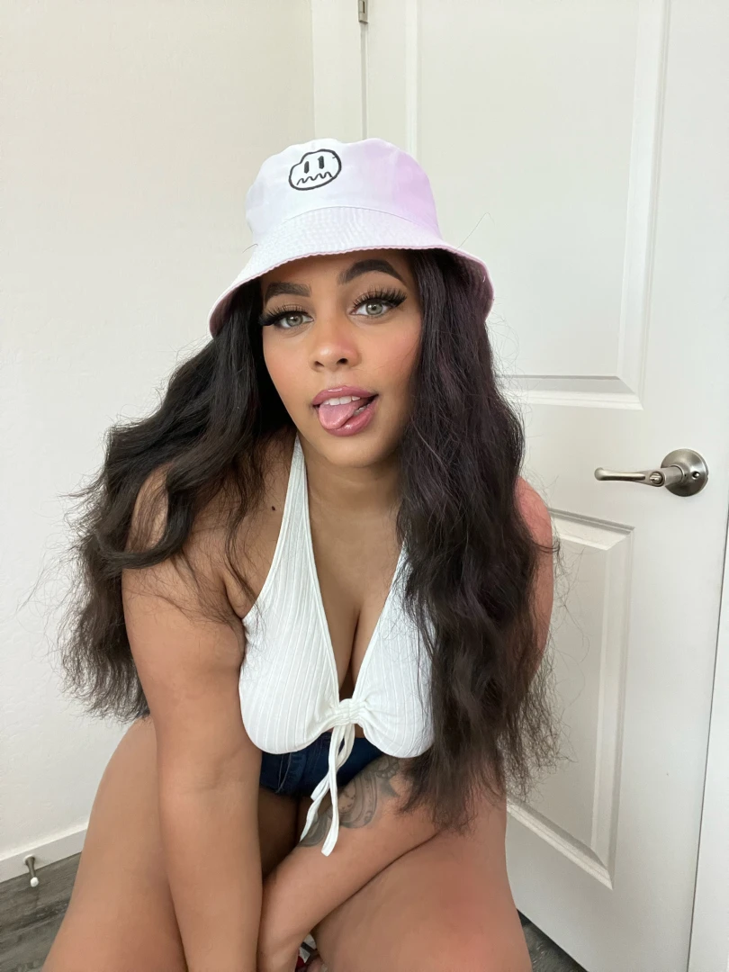 Whats your 1 played on your playlist mine is greedy by tate mcrae 