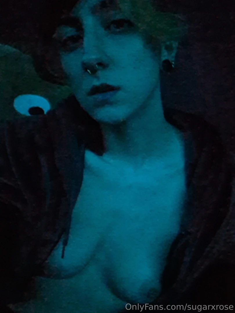 First vid at midnight do we think glasses or no glasses 