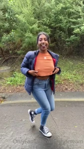 Just love getting my titties out