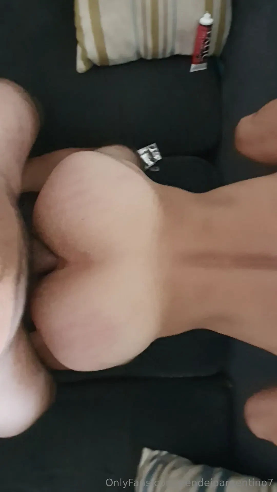 Est verga enorme costaba que entrara por mi colita 