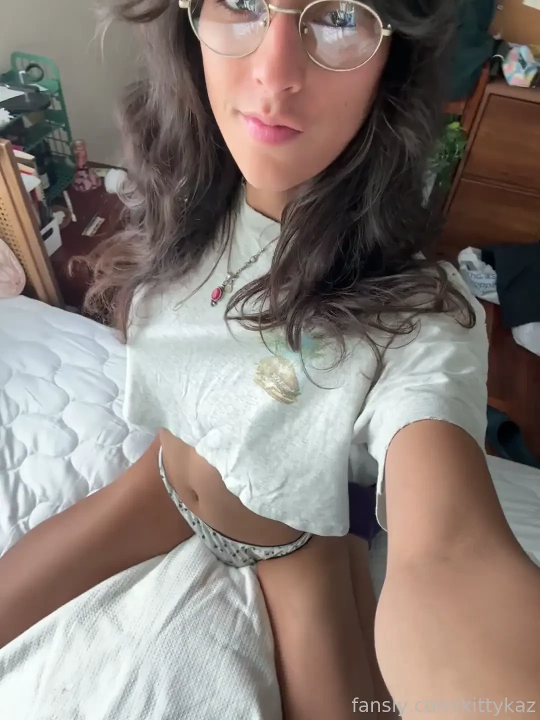 Prone gooning feels too gooood femboy transgirl femdom pillowhumping 