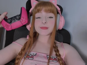 Hey daddy come play with your little girl i was being so naughty with