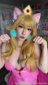 Princess peach such a cute outfit i m so lucky to have amazing subs