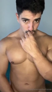 Brincando com meus peitos dessa vez playing with my nipples this time