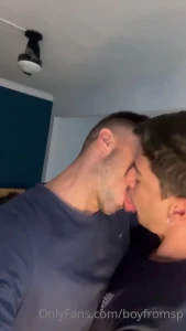 O beijo mais gostoso que voc vai ver hoje the hottest kiss you will
