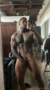 Mmm you d be the perfect distraction right now i bet your hands would