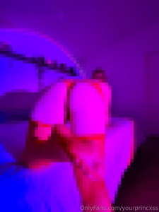 Are you kissing your screen yet part 1