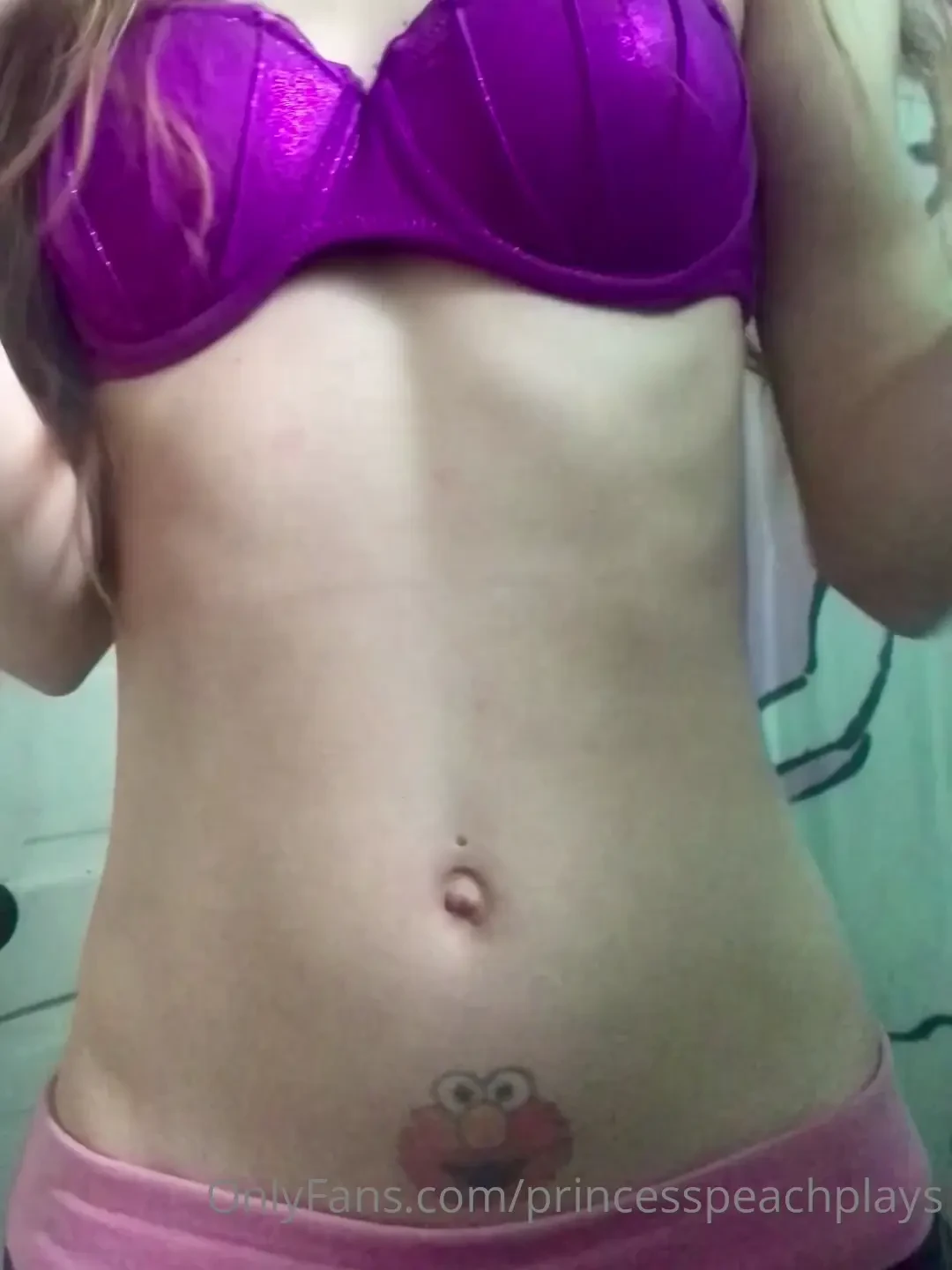 I found my belly button rings say ow 