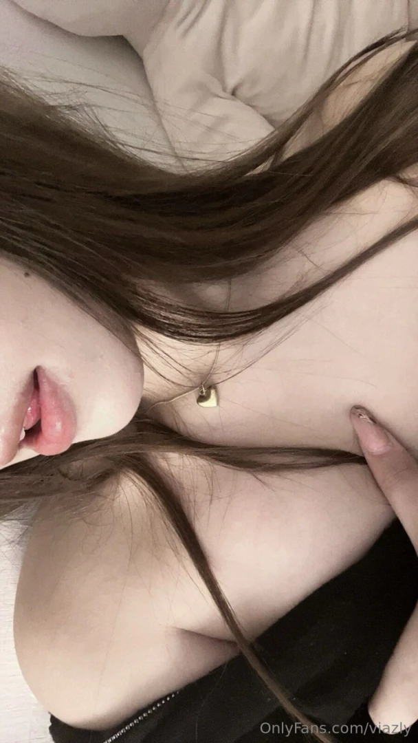 Hoy me siendo muy juguetona me gustaria tener a alguien con quien 