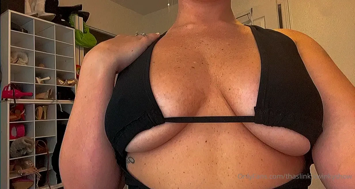 Wanna see i ll send out a free titty pic if this gets 500 likes 