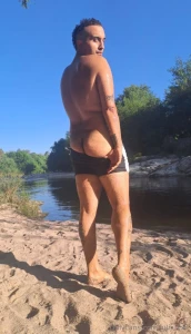 I m southlov3r a 6 11 latino bear with a fat ass and a really big