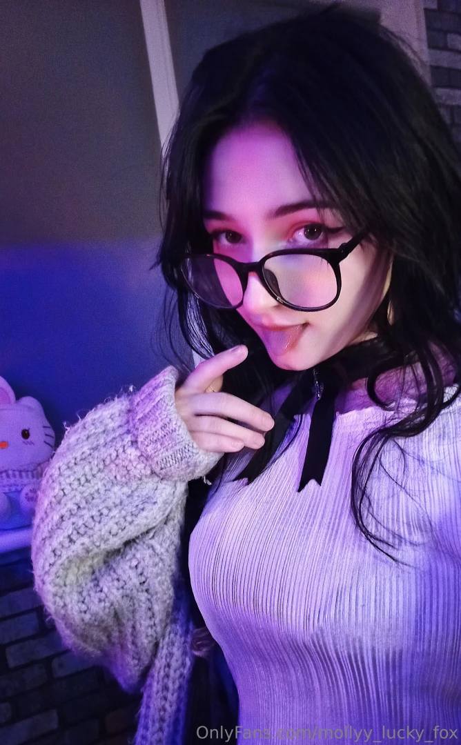 H ello again my sweet stranger the fun and sweet molly welcomes you i 