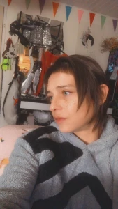 Finally cut my hair a lil bit after one year w o touching it part 1