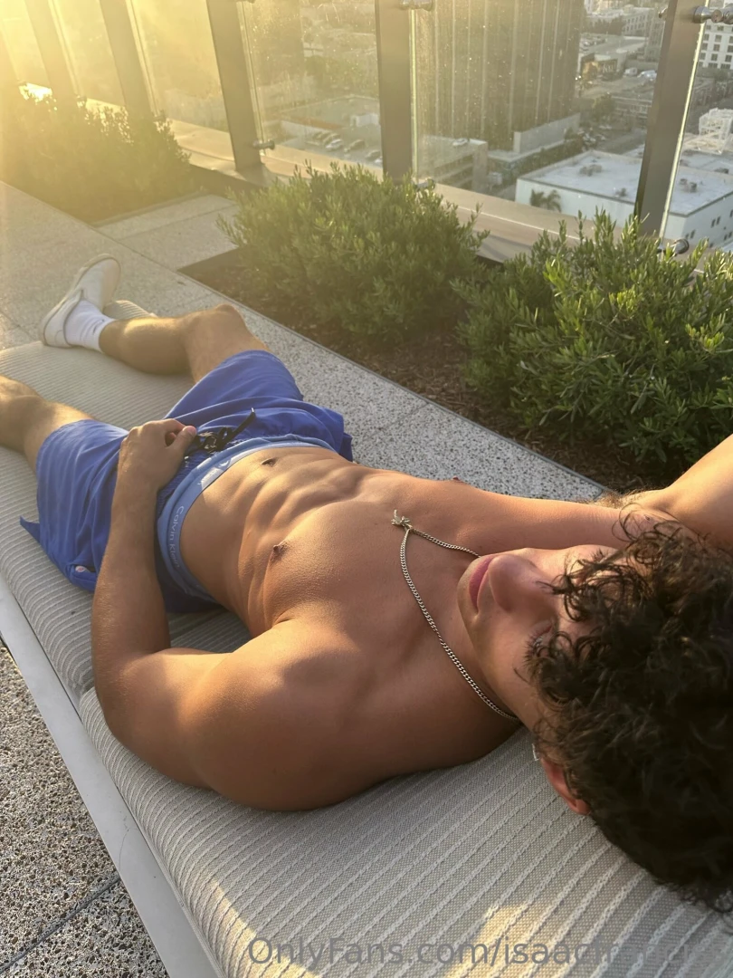 Just appreciating the simple things what s making everyone s day 