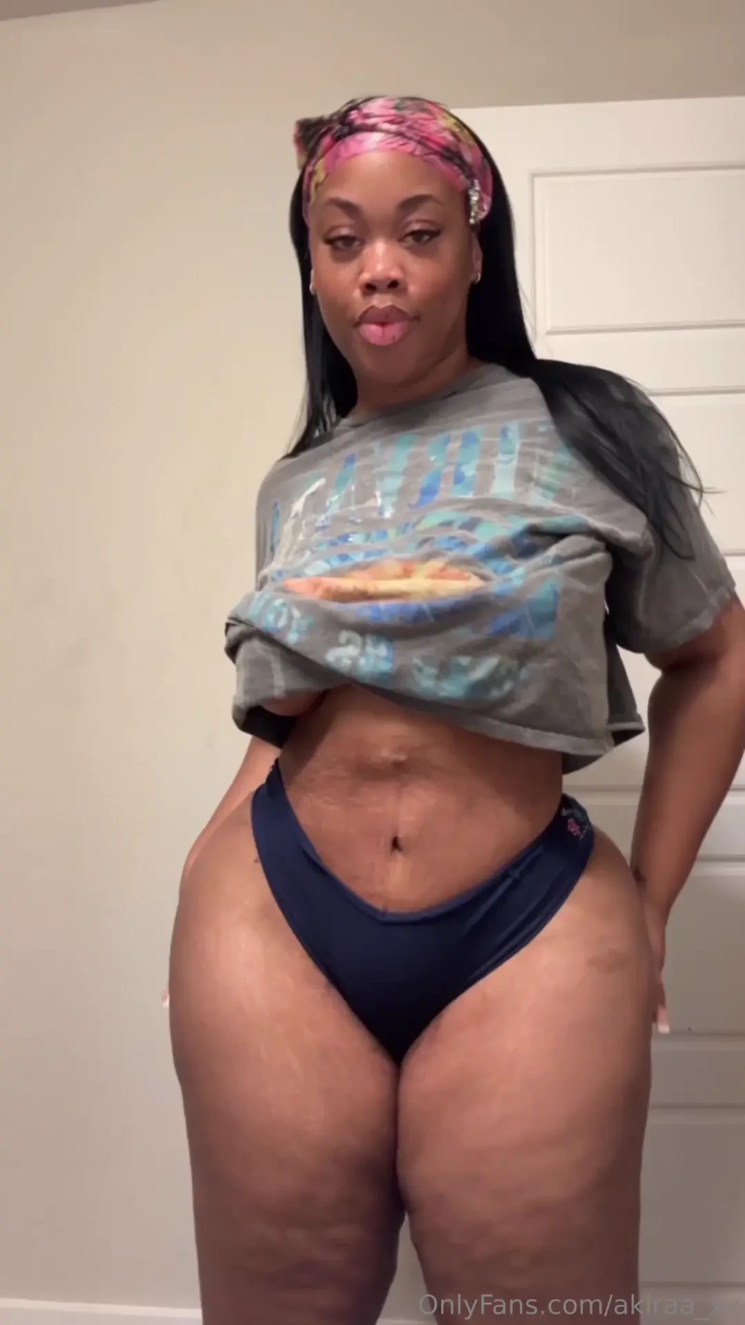 Dm me if i turn you on maybe you ll get a free or discounted surprise 