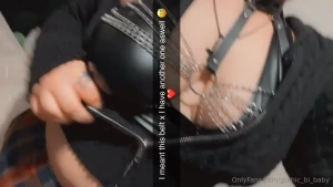Hey sexy people just showing off me in my naughty little top hope you