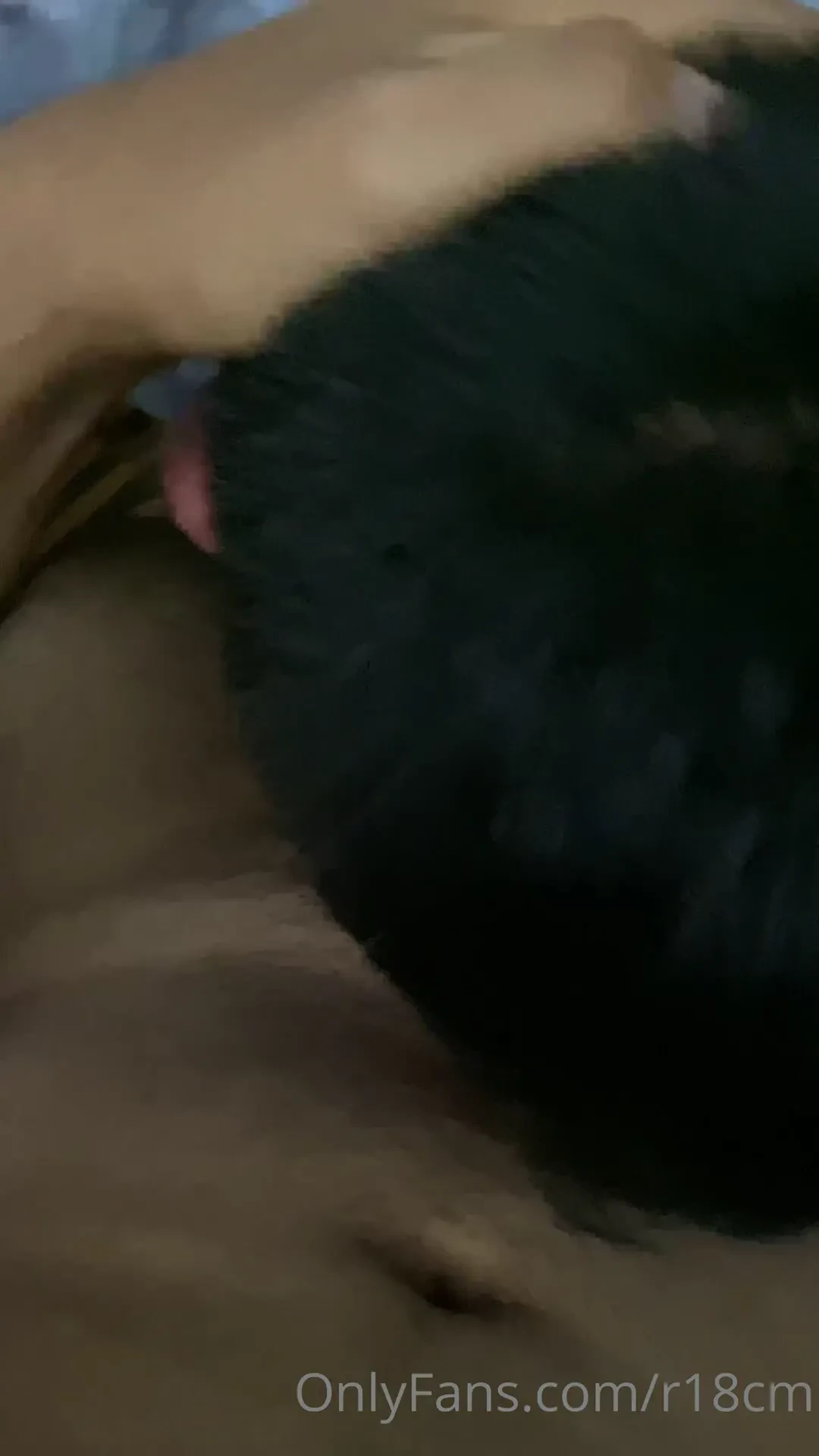 Ya estoy editando esta cachada con este poli si no es hoy en la noche 