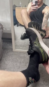 Sniff my sweaty feet