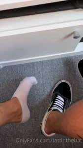 Feet really stink today vans are proper sweaty