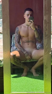 Vieni a spostarmi la mano