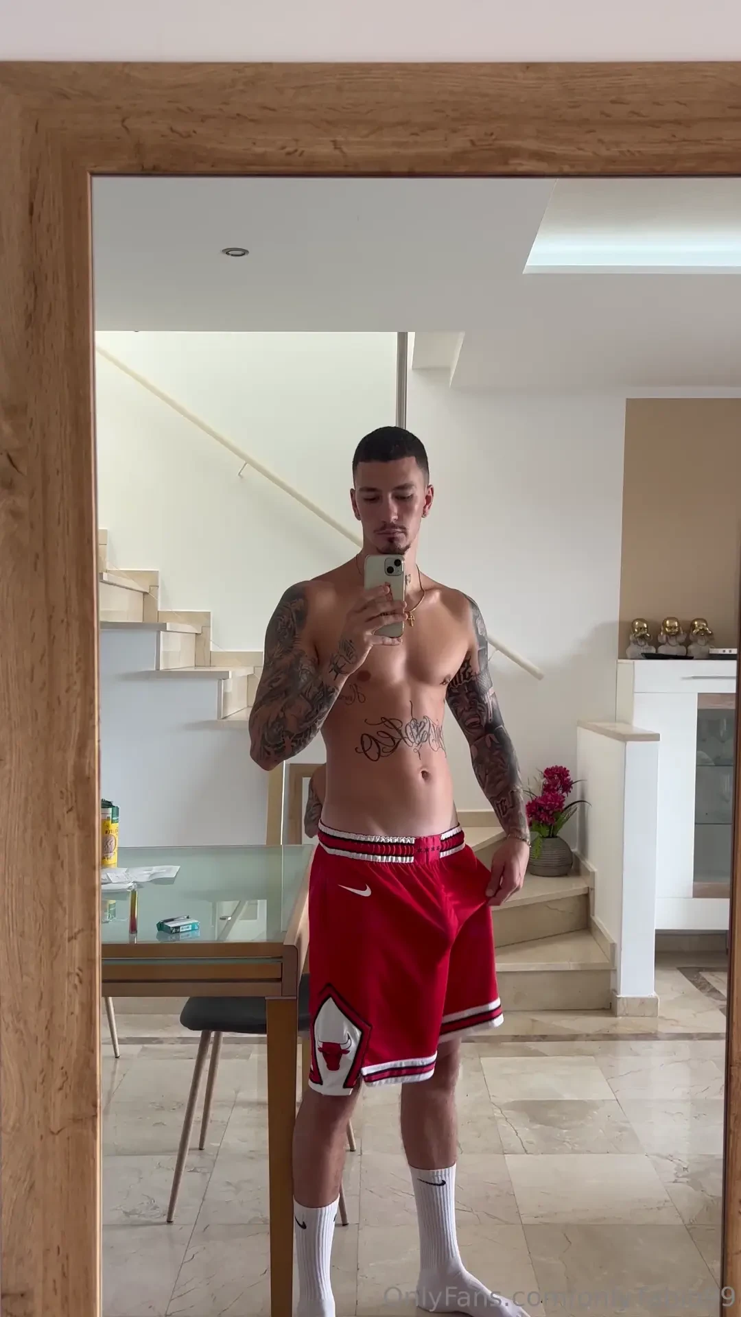 Ho comprato uno specchio pi grande cos mi potete vedere meglio 