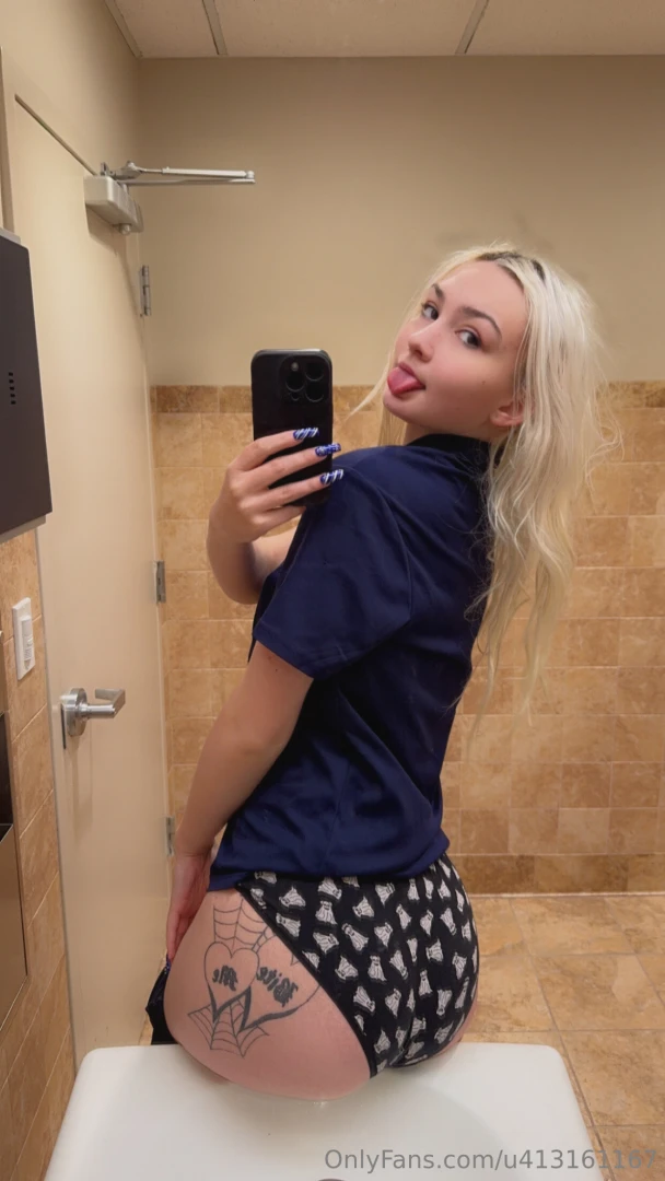 Getting pretty bored at work thought i d give some entertainment 