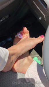 Should i eat it with my toes