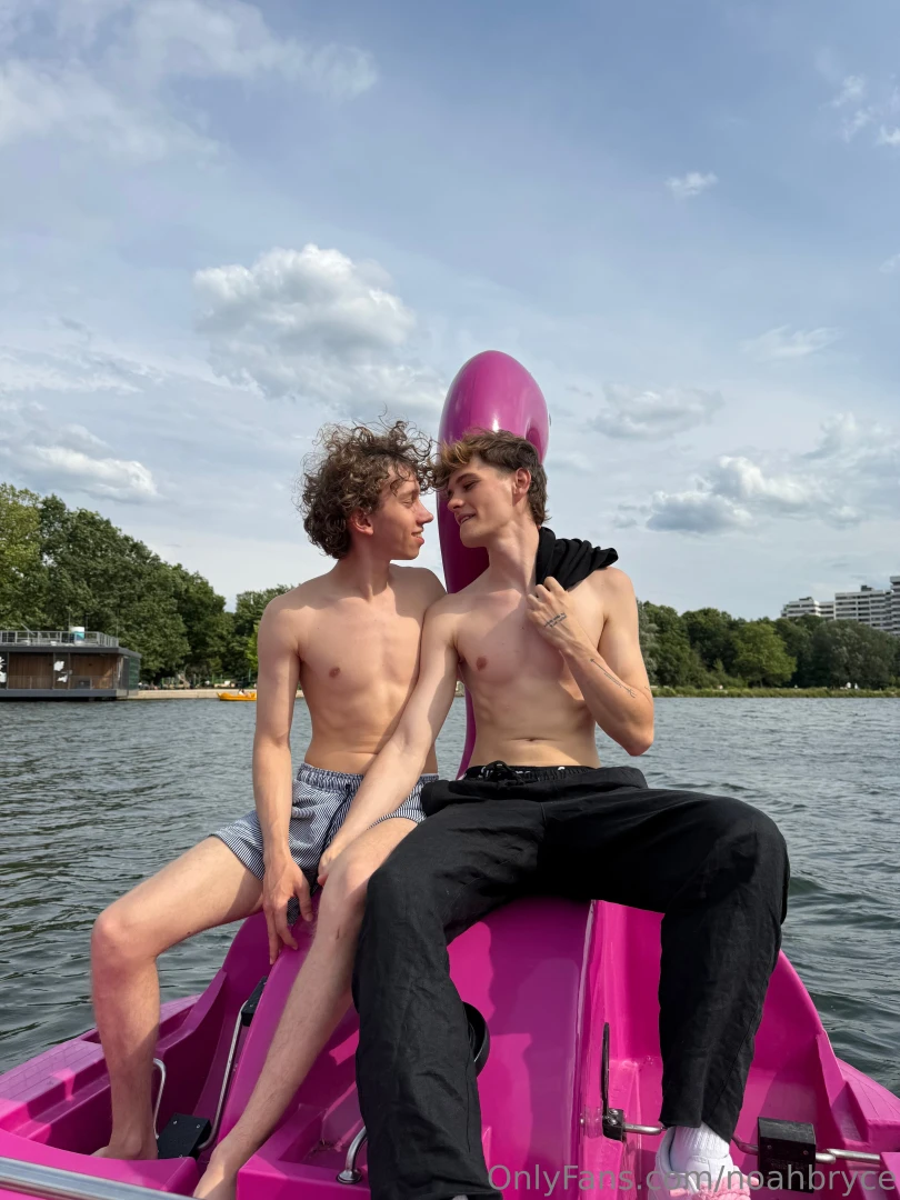 Romantic day on the water 