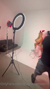 A little bts video of my holiday shoot