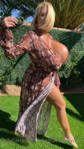 Colorblocking what color and size do you like best