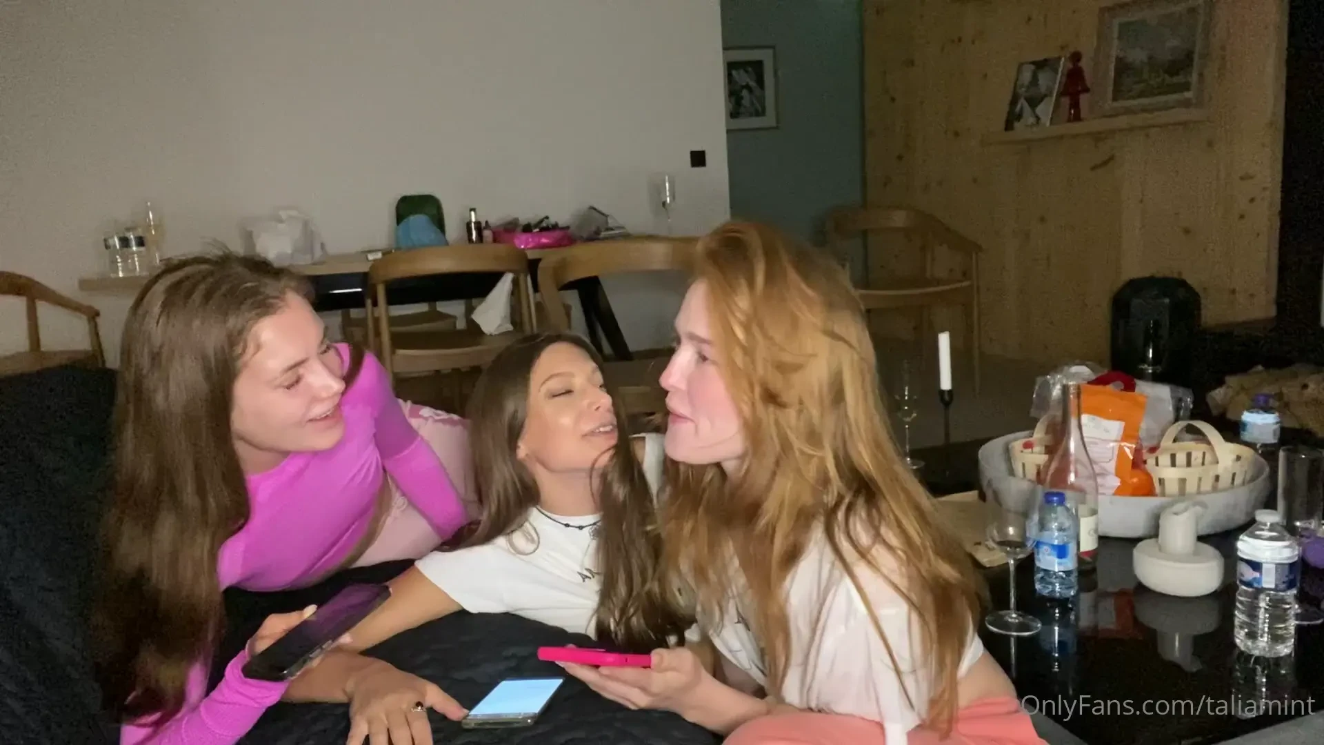 So me maryrock and jia_lissa got kinda bored on the shooting location 