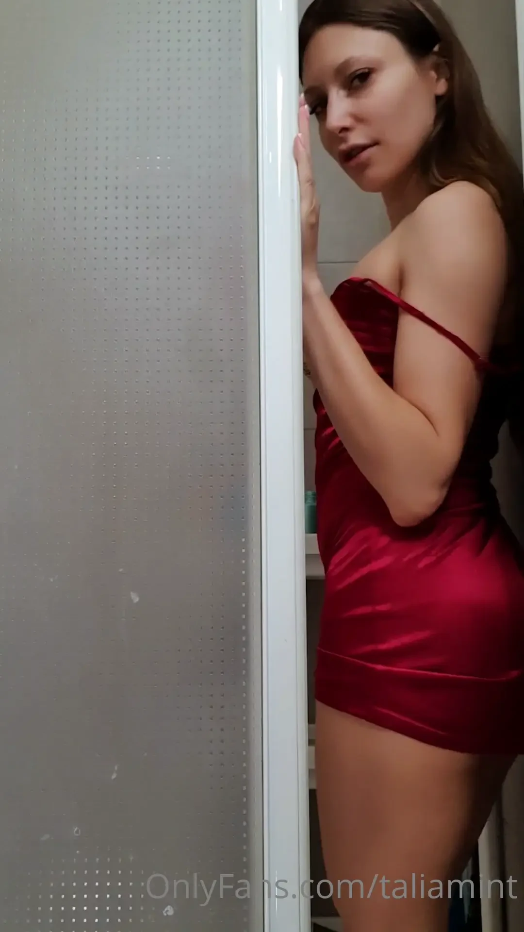 Shower tease check your dm for moooore 