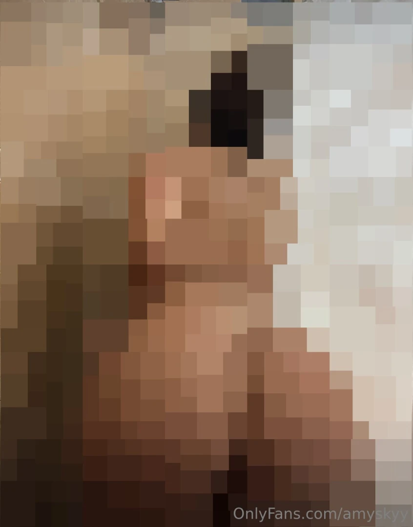 You re one tap away from seeing my ass like you ve never seen it 
