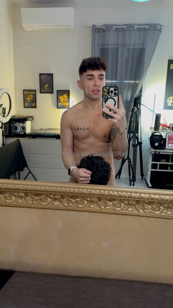 Oggi su danilodrx il men servito nuovo video esplicito appena 