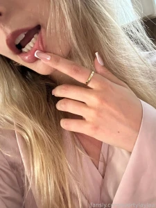 Some lips are made to talk mine prefer to tempt kissablelips