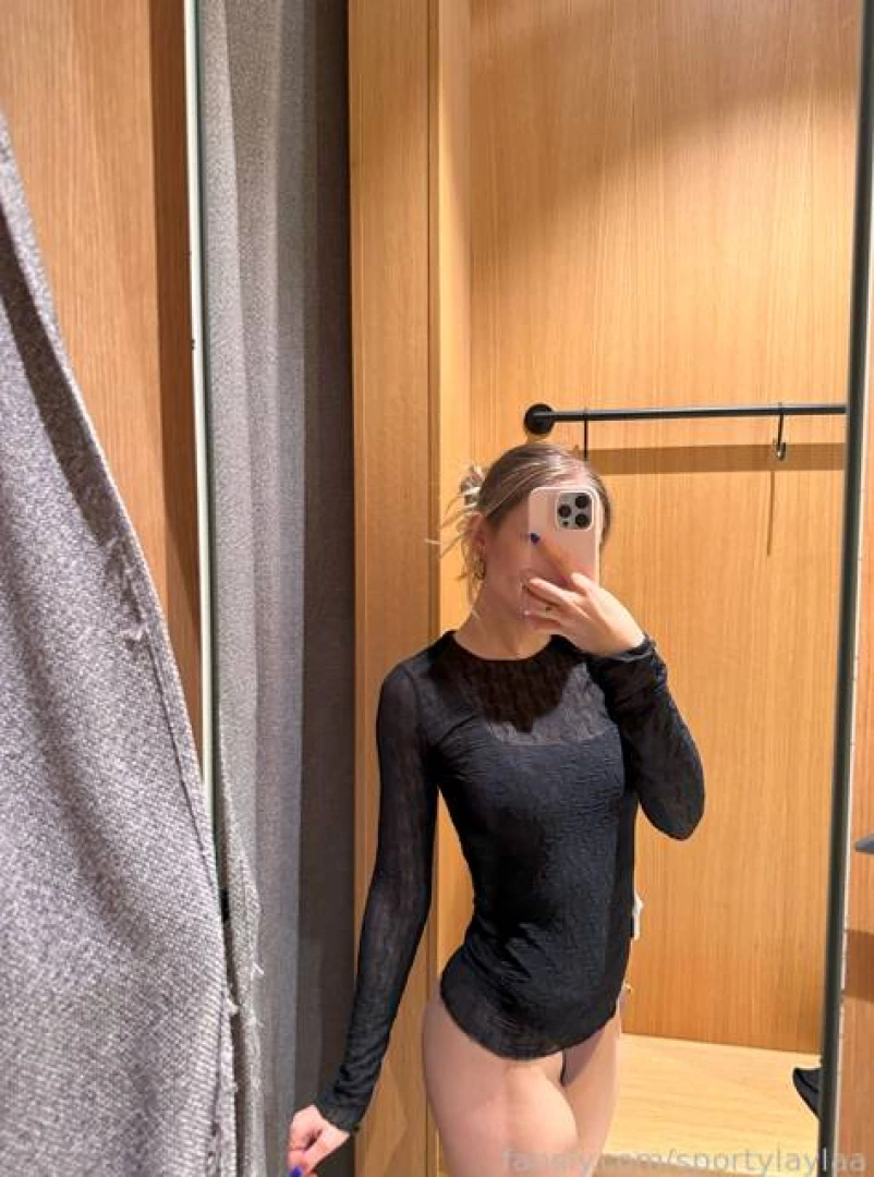 I m loving this fit do you too mirrorselfie 