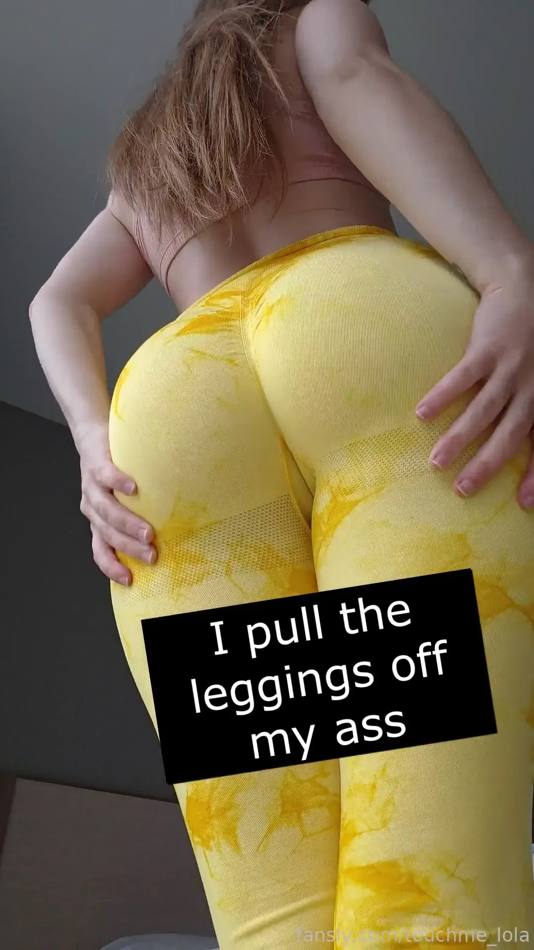 Yummy bigbooty bigbutt bigass yellow leggings bounce bouncing 