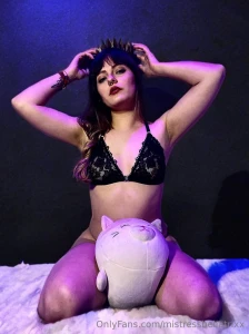 They call me daddy while moaning behind plastic bars leaking in pink