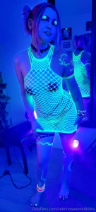 When the rave is so underground it s in my bedroom un tss un tss