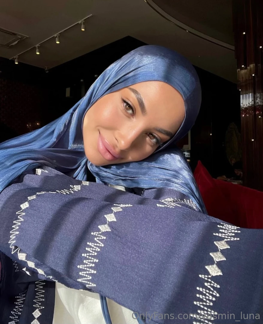 There is a sparkle in a woman s eyes that speaks louder than words can 