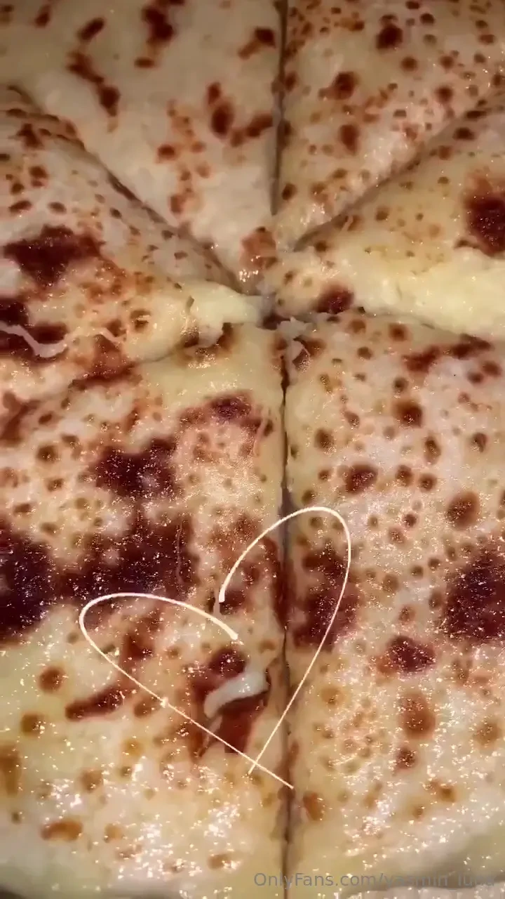 Homemade pizza is the best way to give yourself a slice of happiness 