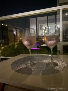 It s a beautiful night and i have many ideas in my head about how to