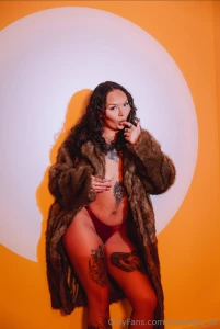 I love to suck things