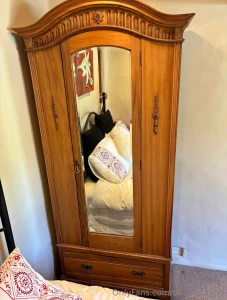 This wardrobe took me 2 full days to renovate but it looks so good now