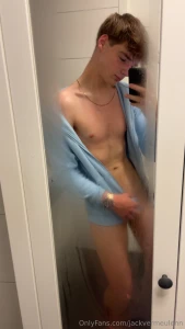 Hoodie s on guard s down you can see everything can t you bet you know part 3