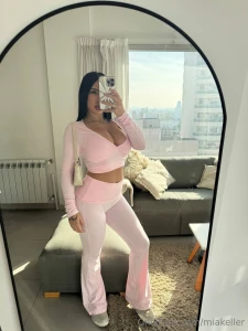 Mirror game s strong