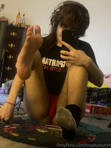 No u cant lick my pussy freak lick the bottom of my feet like u part 1